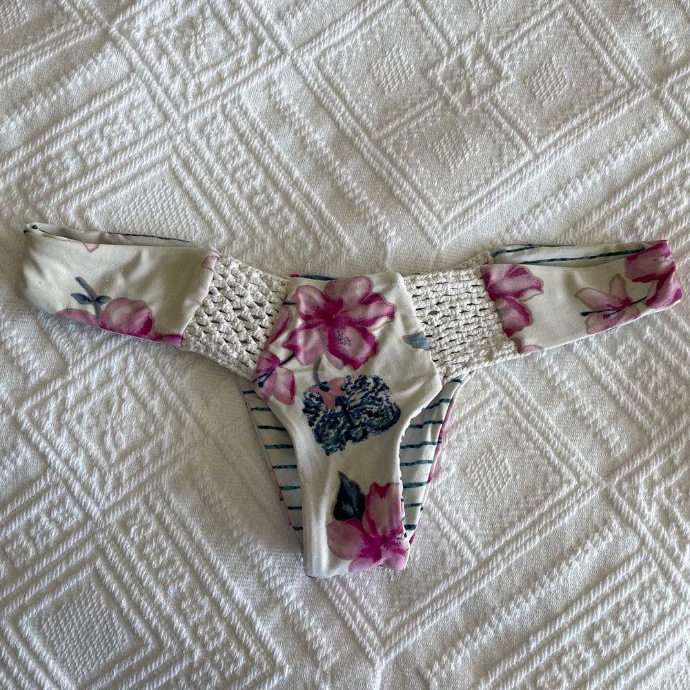 Frankies Bikinis Malia Bottom in Floral Stripe